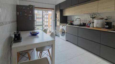 Apartamento T3 espaçoso e luminoso no centro de Lagos
