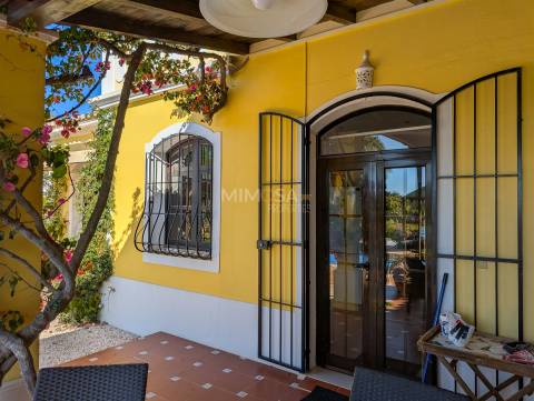 Moradia T4+1 com piscina, jardim e vistas panorâmica