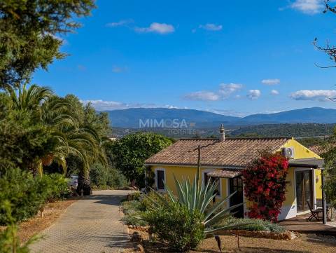 Moradia T4+1 com piscina, jardim e vistas panorâmica