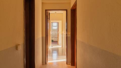 Apartamento T3 espaçoso proximo ao centro de Lagos