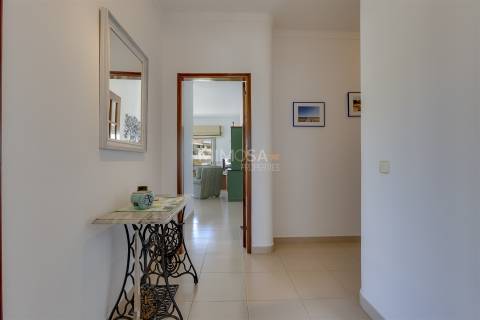 Apartamento T2 com Vista Panorâmica sobre a Meia Praia, Lagos