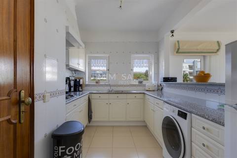 Apartamento T2 com Vista Panorâmica sobre a Meia Praia, Lagos