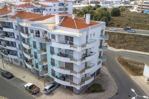 Apartamento T2 com Vista Panorâmica sobre a Meia Praia, Lagos
