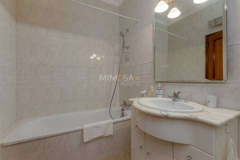 Apartamento T1 com Vista Mar na Meia Praia, Lagos