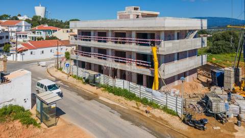 Apartamento T3 com vistas maravilhosas em Mexilhoeira grande