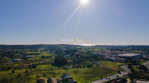 Lote de Terreno de 400 m² para construção proximo de Lagos