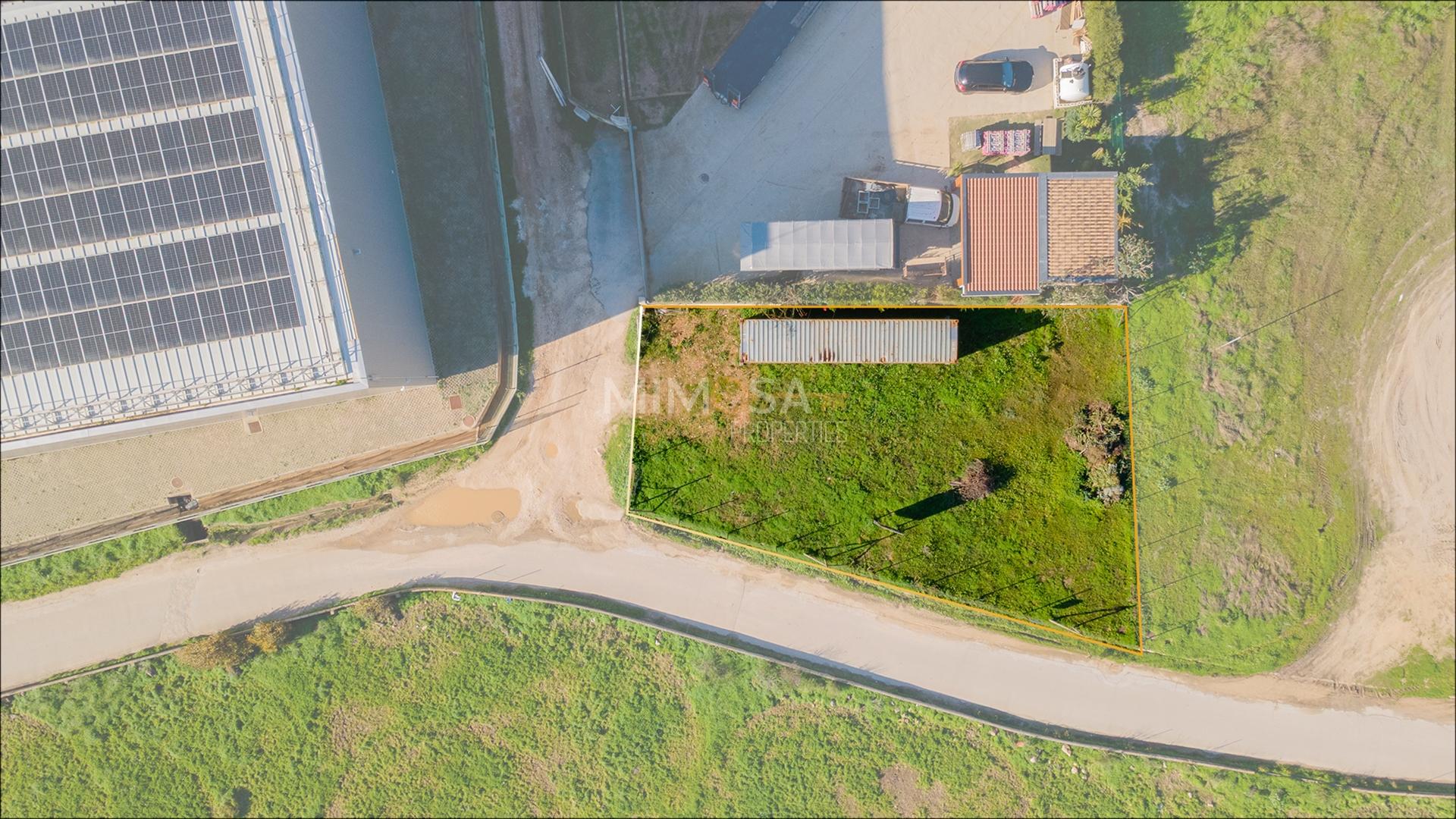 Lote de Terreno de 400 m² para construção proximo de Lagos