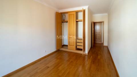 Apartamento T2 completamente mobilado no centro de Lagos
