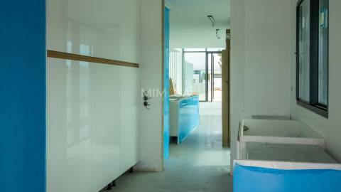 Nova Moradia T3 com Piscina e Jardim – Porto de Mós, Lagos