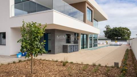 Nova Moradia T3 com Piscina e Jardim – Porto de Mós, Lagos
