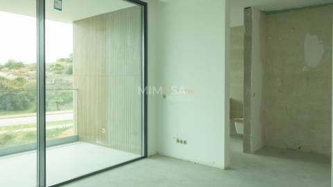 Nova Moradia T3 com Piscina e Jardim – Porto de Mós, Lagos