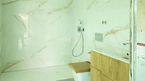 Nova Moradia T3 com Piscina e Jardim – Porto de Mós, Lagos