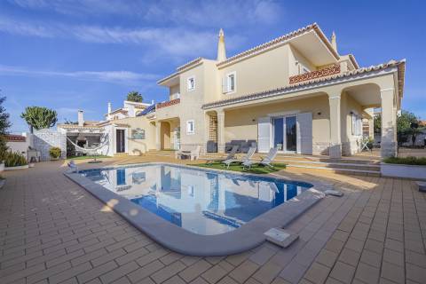 Moradia T4 em Lagos - Arrendamento longa duração