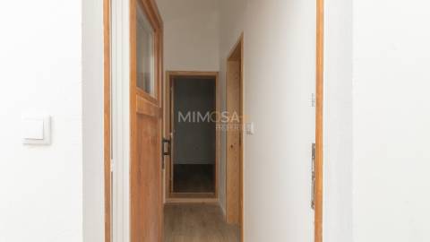 Moradia T2 integralmente remodelada em 2025 no centro de Aljezur