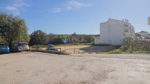 Moradia T2 integralmente remodelada em 2025 no centro de Aljezur