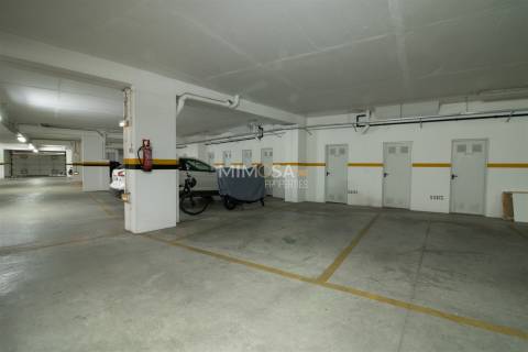 Garagem  Arrendamento em Lagos (São Sebastião e Santa Maria),Lagos
