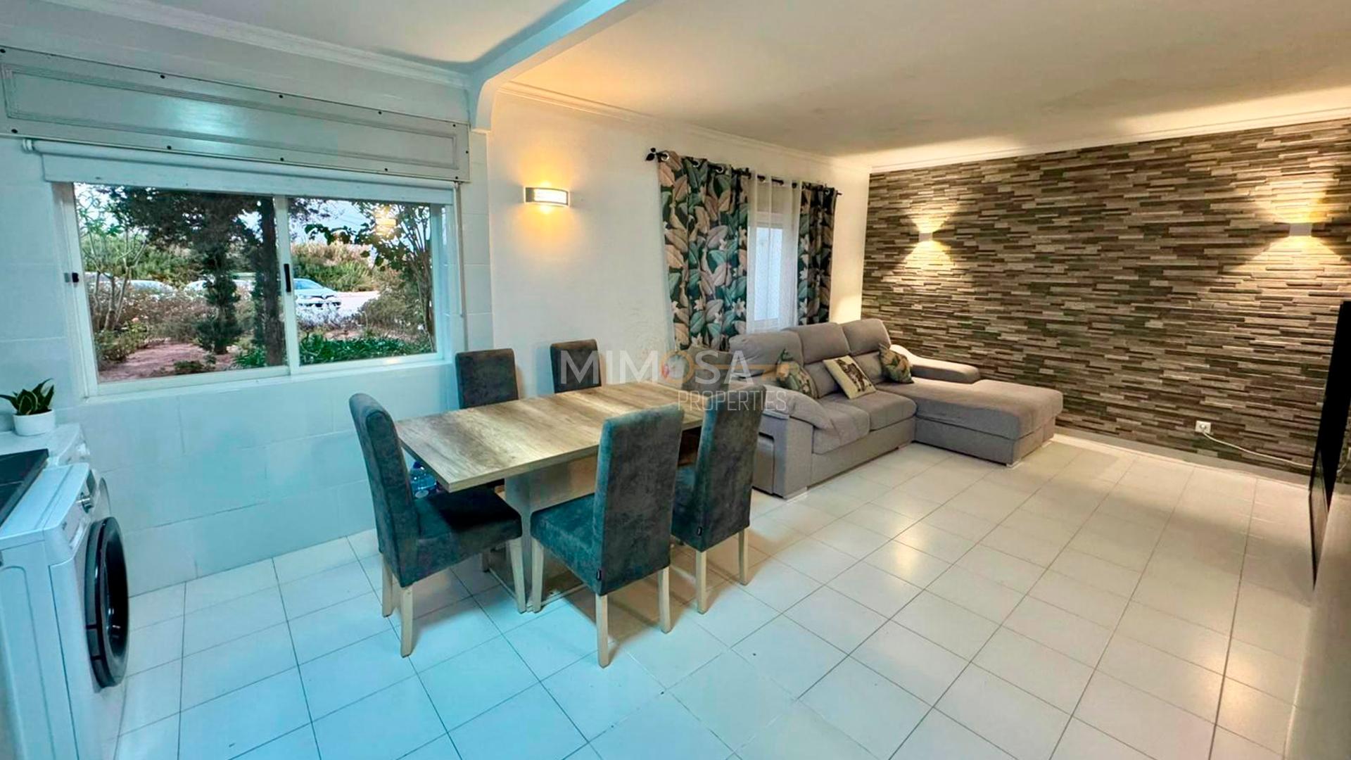 Apartamento T1 remodelado na praia da Salema, Algarve