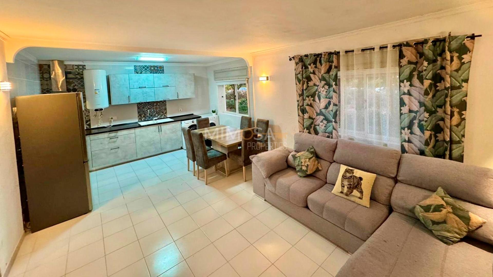 Apartamento T1 remodelado na praia da Salema, Algarve