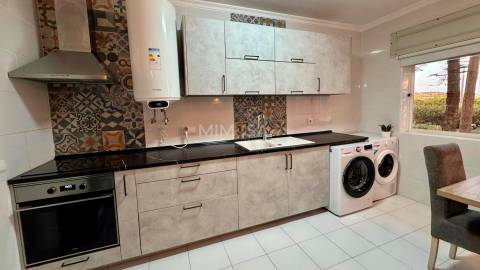 Apartamento T1 remodelado na praia da Salema, Algarve