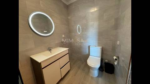 Apartamento T1 remodelado na praia da Salema, Algarve