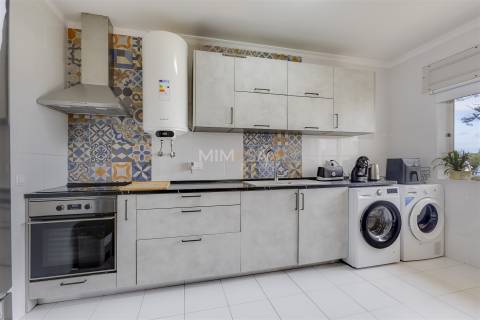 Apartamento T1 remodelado na praia da Salema, Algarve