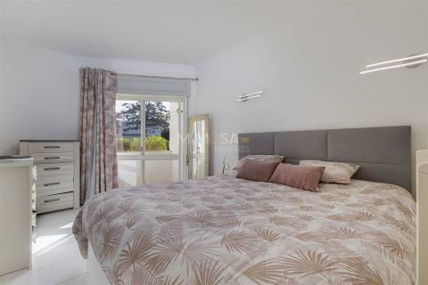 Apartamento T1 remodelado na praia da Salema, Algarve