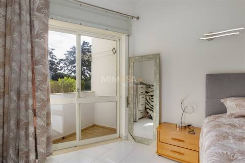 Apartamento T1 remodelado na praia da Salema, Algarve