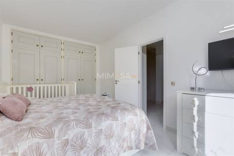 Apartamento T1 remodelado na praia da Salema, Algarve