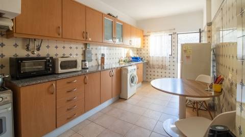 Apartamento T1 com estacionamento no centro de Lagos | Vista mar