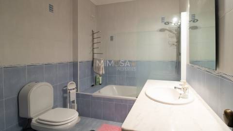 Apartamento T1 com estacionamento no centro de Lagos | Vista mar