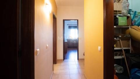 Apartamento T1 com estacionamento no centro de Lagos | Vista mar