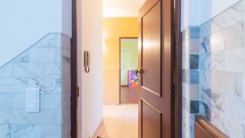 Apartamento T1 com estacionamento no centro de Lagos | Vista mar