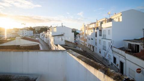 Apartamento T1 com estacionamento no centro de Lagos | Vista mar