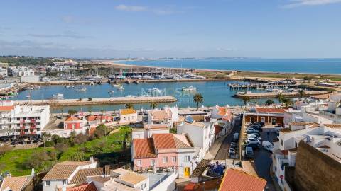 Apartamento T1 com estacionamento no centro de Lagos | Vista mar