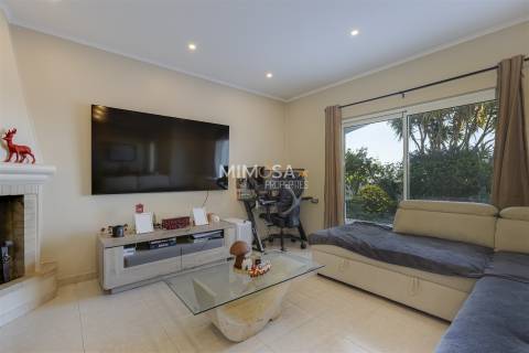 Elegante Moradia T4 em Cerro das Mos – Lagos