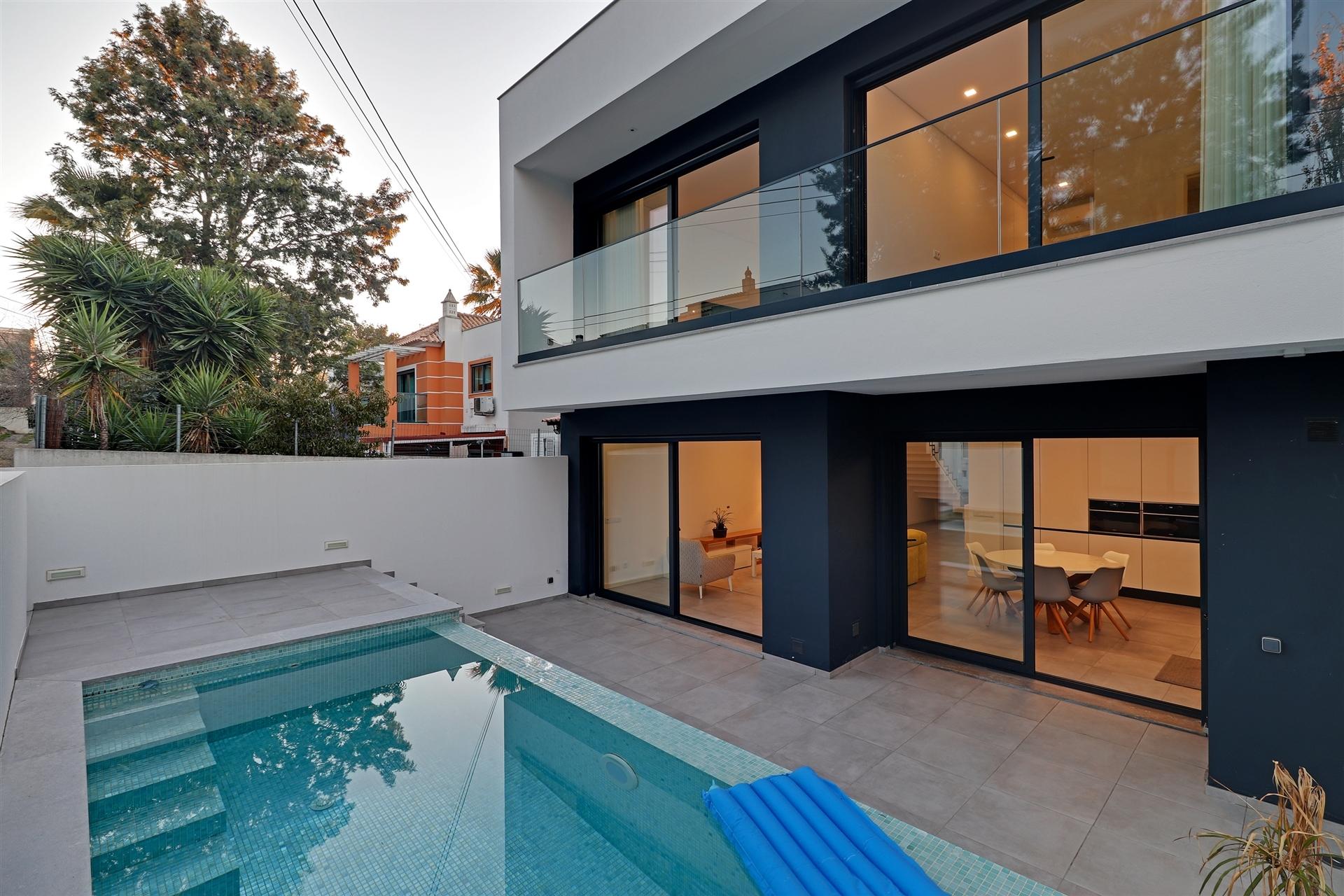 Moradia Moderna T3 em Suite para Arrendamento – Alvor / Portimão