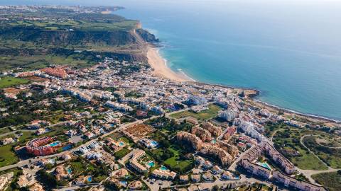 Moradia Contemporânea de Luxo com Vista Mar – Praia da Luz, Lagos