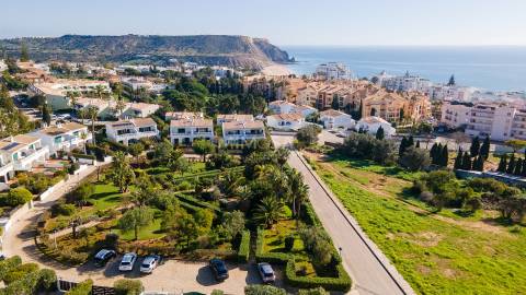 Moradia Contemporânea de Luxo com Vista Mar – Praia da Luz, Lagos