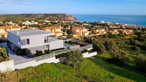 Moradia Contemporânea de Luxo com Vista Mar – Praia da Luz, Lagos