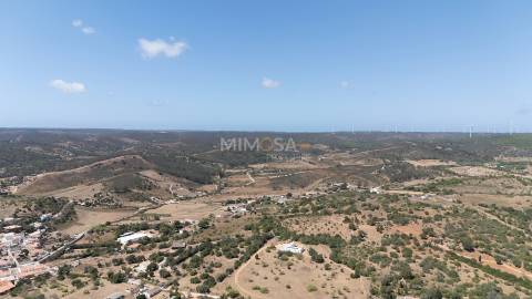 Terreno com Ruína para Recuperar em Barão de São Miguel