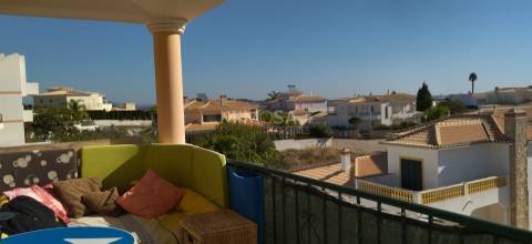 Moradia T5 de 3 pisos com moradia T1 independente e Garagem, Lagos