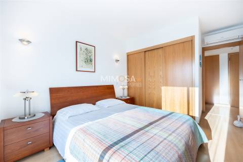 Apartamento T1 com Vista Parcial Mar – Marina de Lagos