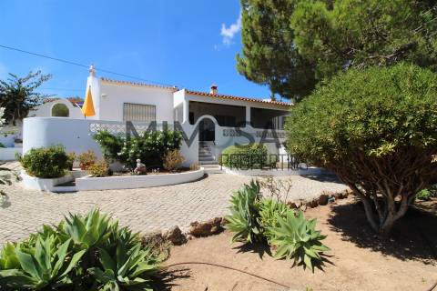 Moradia tradicional T4+1 em Falfeira com vista sobre o mar, Lagos