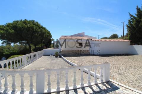 Moradia tradicional T4+1 em Falfeira com vista sobre o mar, Lagos