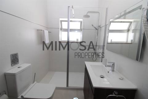 Moradia tradicional T4+1 em Falfeira com vista sobre o mar, Lagos