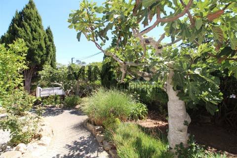 Moradia tradicional T4+1 em Falfeira com vista sobre o mar, Lagos