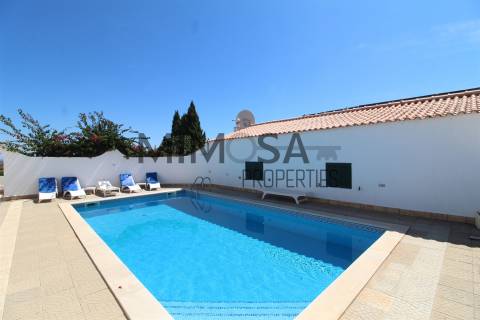 Moradia tradicional T4+1 em Falfeira com vista sobre o mar, Lagos