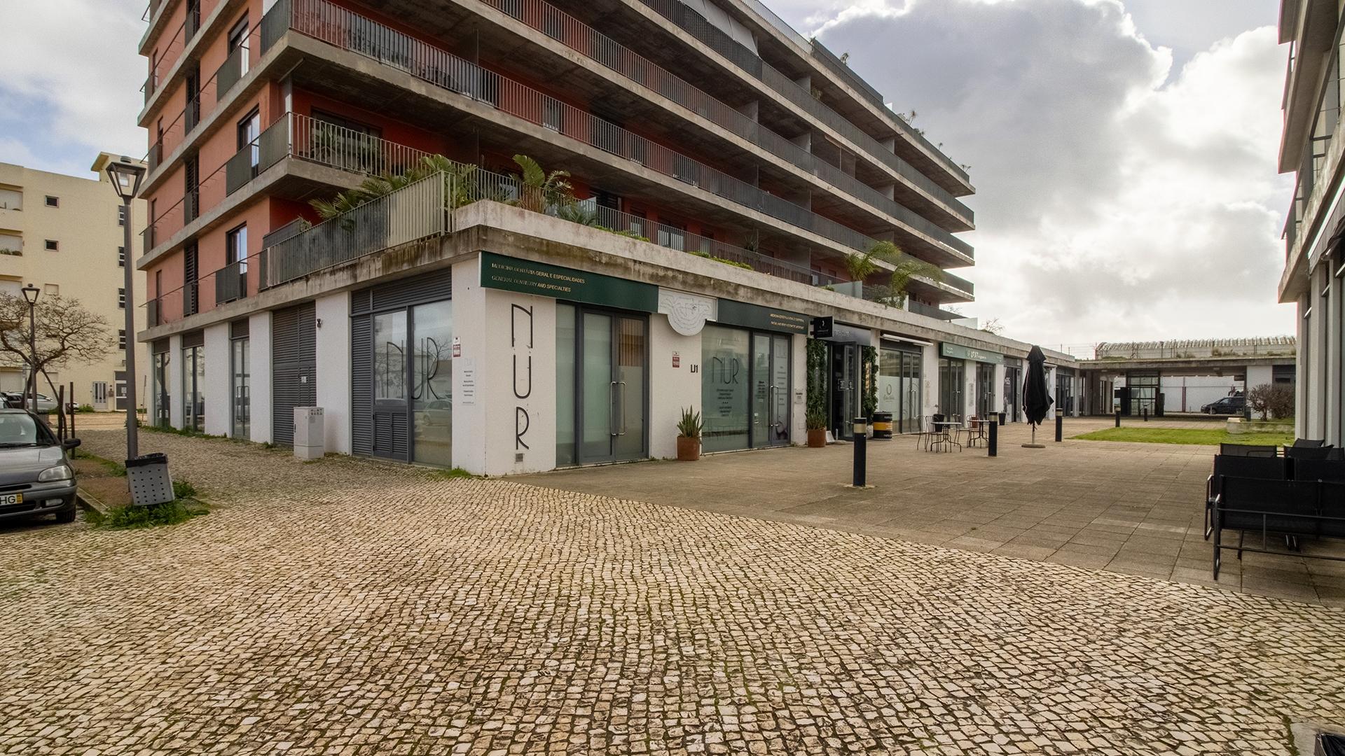 Loja em Localização Central - Junto à Câmara Municipal de Lagos