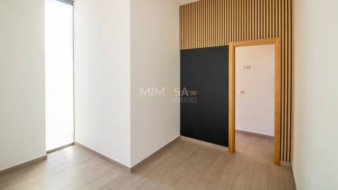 Loja em Localização Central - Junto à Câmara Municipal de Lagos