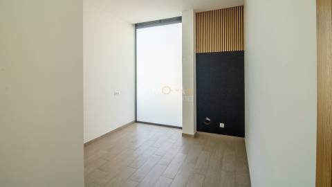 Loja em Localização Central - Junto à Câmara Municipal de Lagos